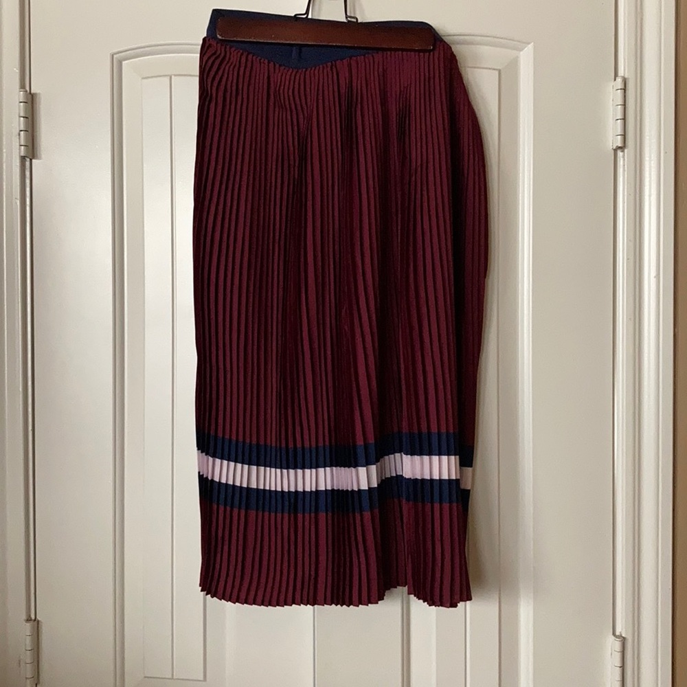 Accordion skirt